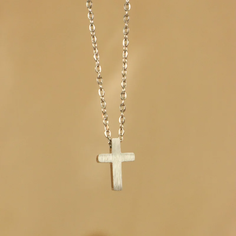 Simple Crystal Necklace For Casual Look-Crucifix Necklace