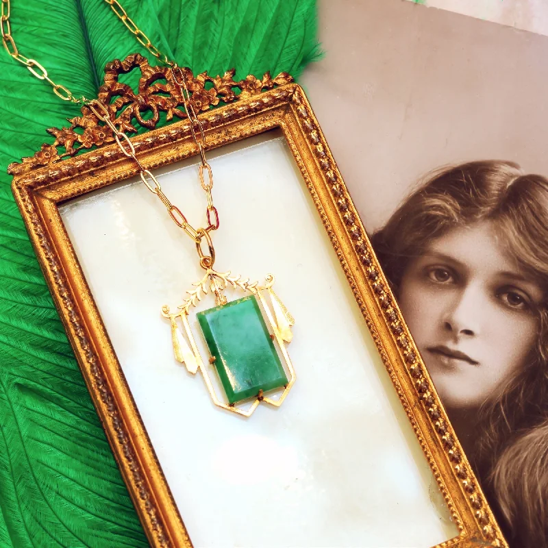 Vintage-Inspired Necklace For Brides-Vintage Lucky Chinese Jadeite Pendant