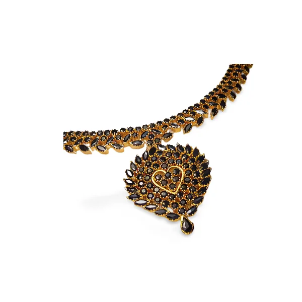 Trendy Chain Necklace For Casual Wear-Magnificent Estate 22K 24K Yellow Gold 60 Carat Sapphire Heart Necklace