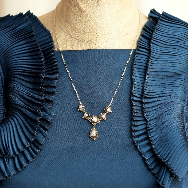 Simple Gold Necklace For Daily Wear-Vintage Regional Continental Diamond Necklace